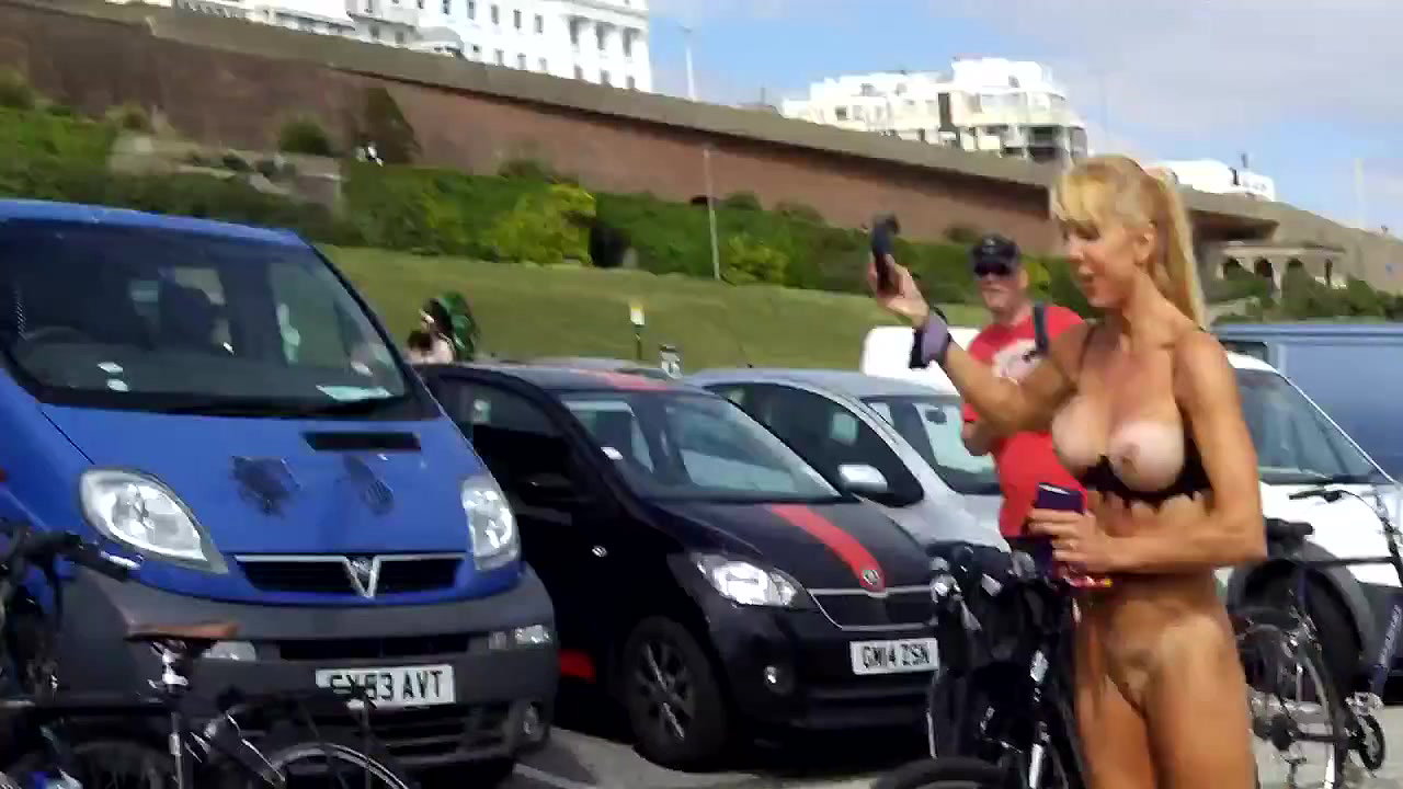 TRANSFIXED – Trans Babes Erica Cherry And Claire Tenebrarum Risk Getting Caught With PUBLIC SEX_532def96