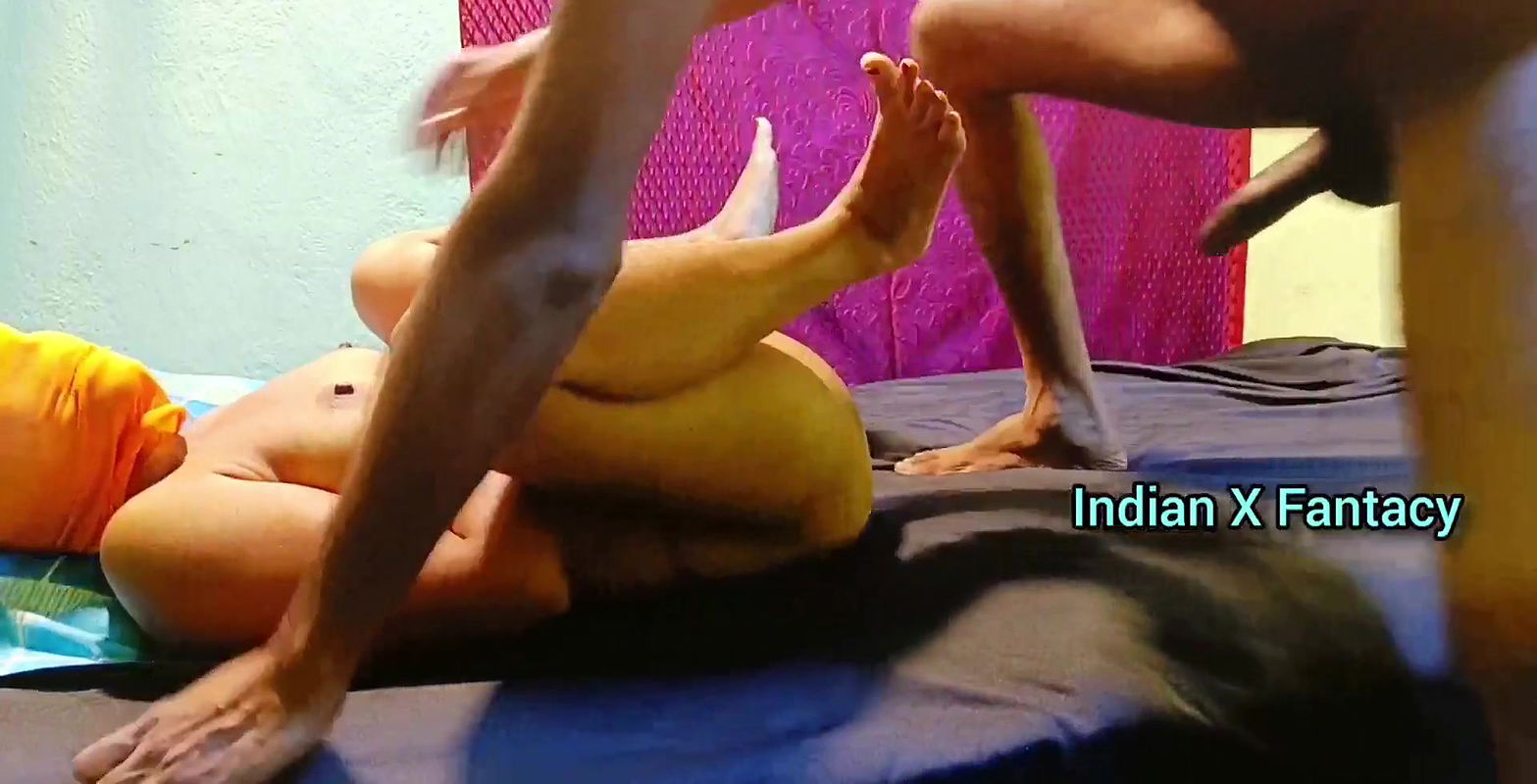 Oh! my goodness hot Desi sexy bhabhi got multiple squirt orgasam with her hot dever.