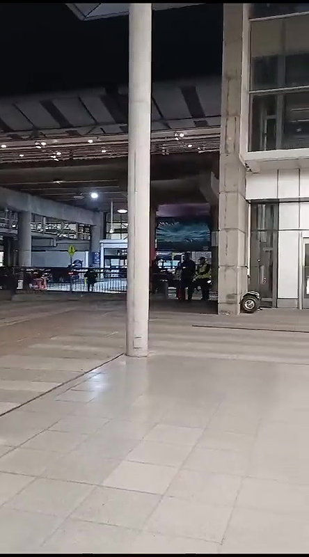 Crazy_Woman_Naked_at_Chilean_Airport