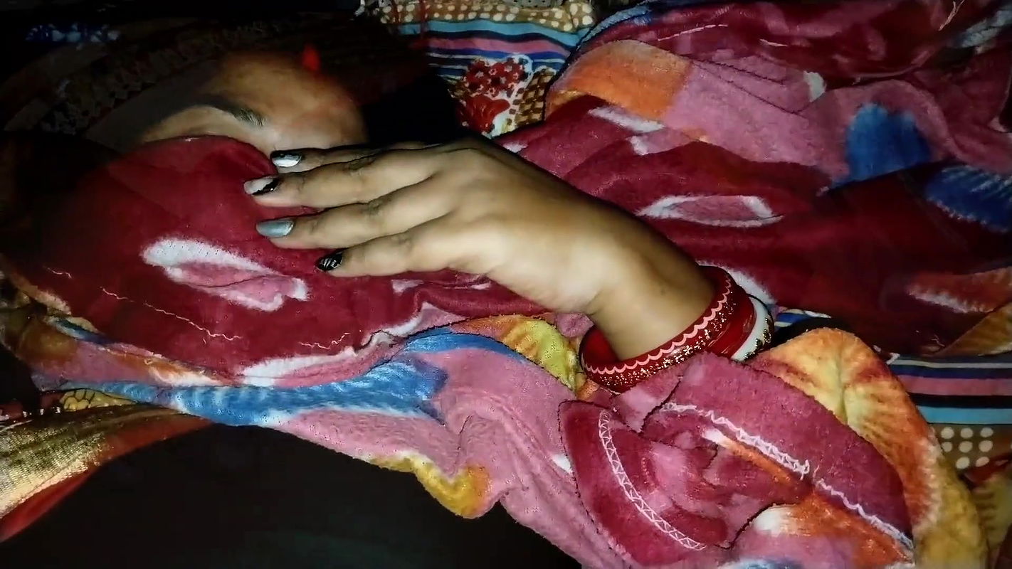 Payal bhabi ke saath chori chori se……….hand job ki maza alag hai.