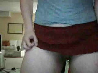 Fingering very wet dripping pussy on webcam