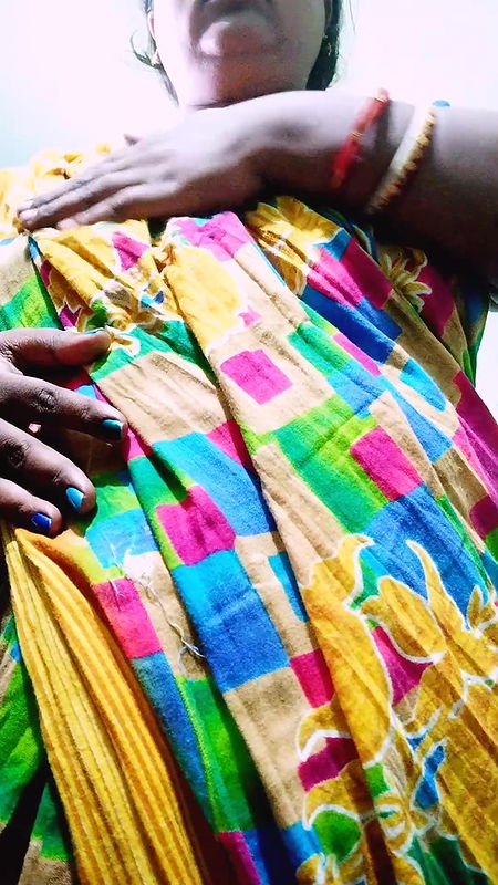 Payal bhabi kidoodh kitna badaa hai.