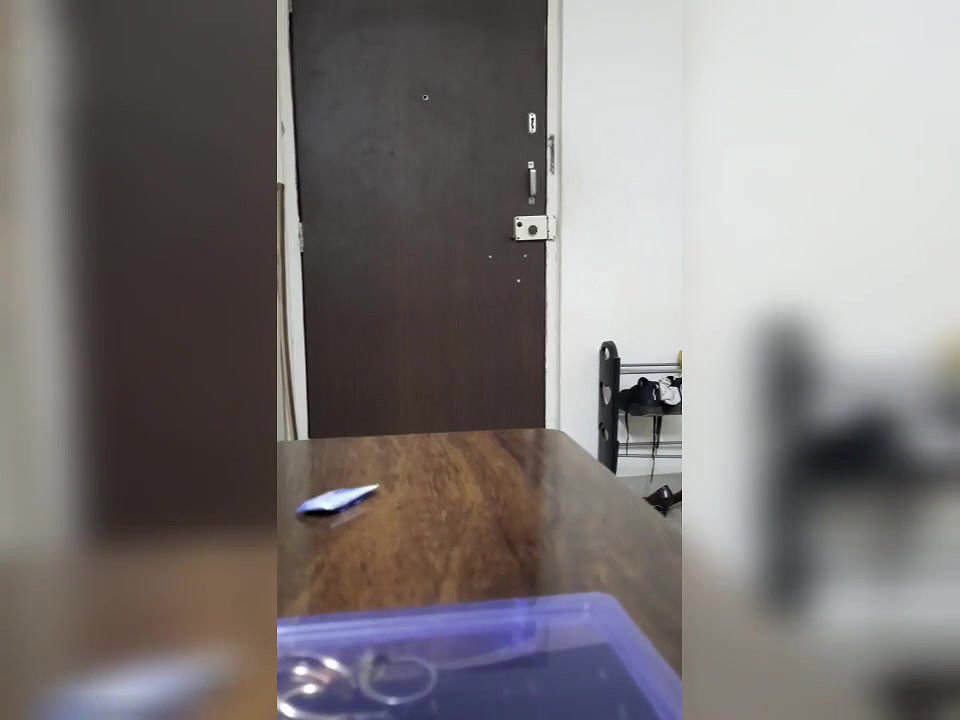 Pizza dare by an Indian slut – receiving food naked.