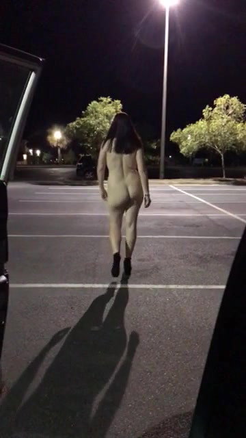 nude_walk1