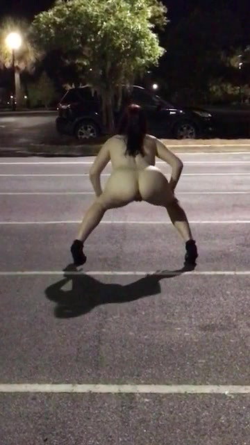 nude_walk1