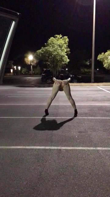 nude_walk1