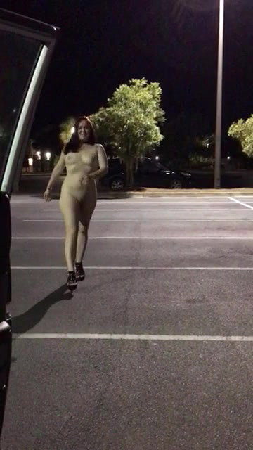 nude_walk1