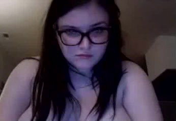 Pretty BBW teen vibes pussy till she cums