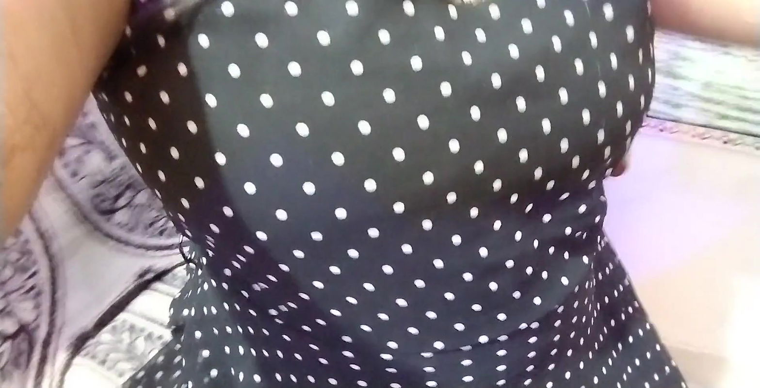 Sexy Aunty Riyaji Bansalji Hotgirl21 Hotdisex servant massage here to house owner desi madam.