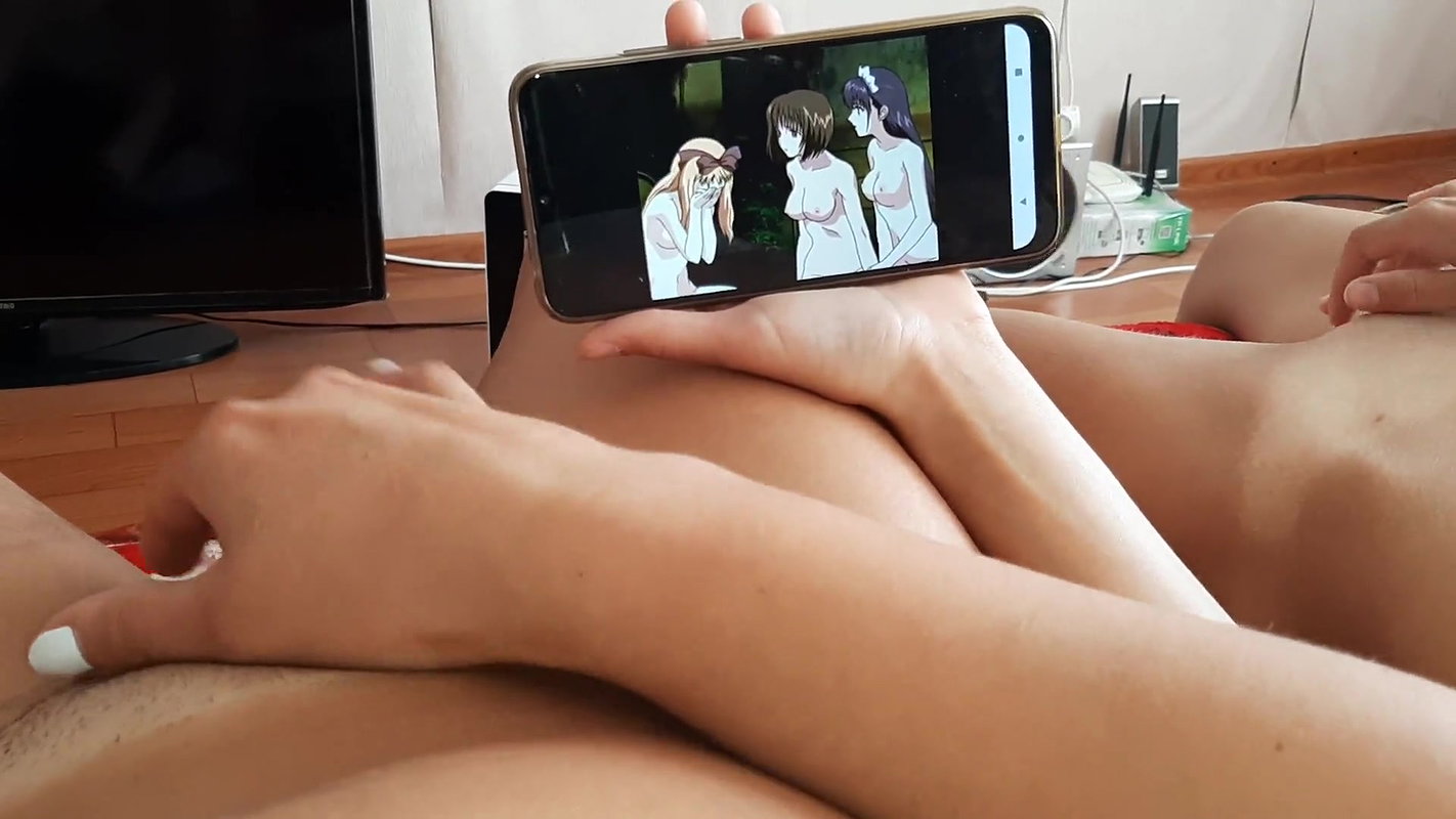 three amateur girls masturbating and cums while watching phone porn