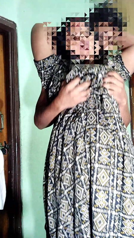 Sexy Bhabi using vibrator with young dever…hot bhabi ki doodh.