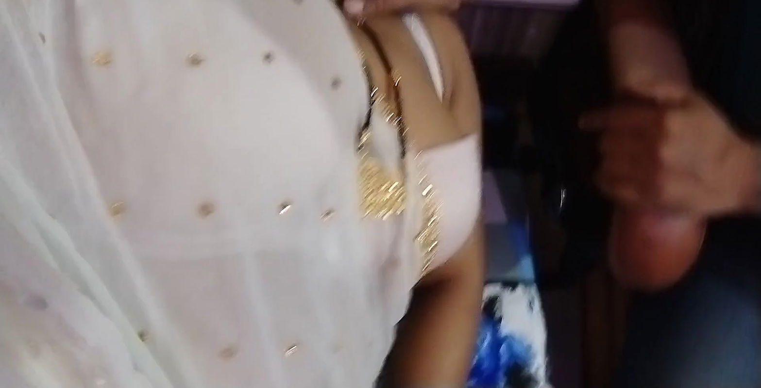 Sexy guy hotdesixx came to fix the fan and did dirty work with the hotgirl21 housewife.