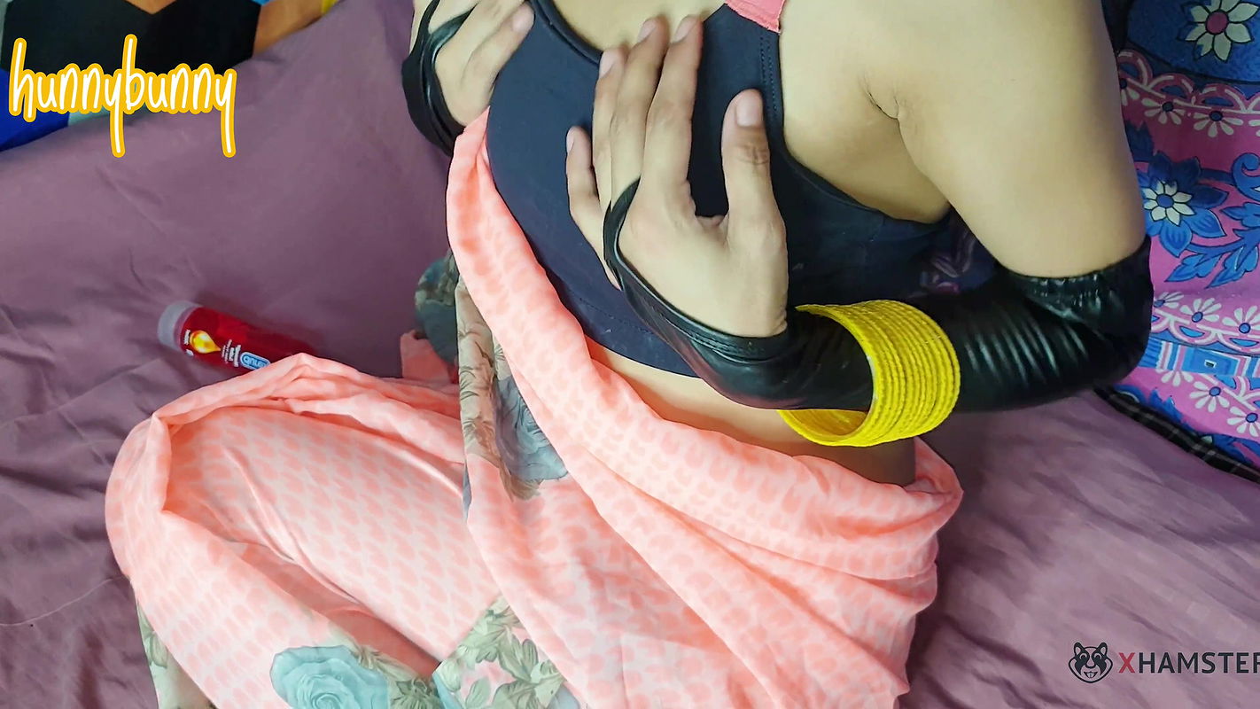 Sexy Indian Girl In Saree Taking Stepbrother’s Dick For The First Time.