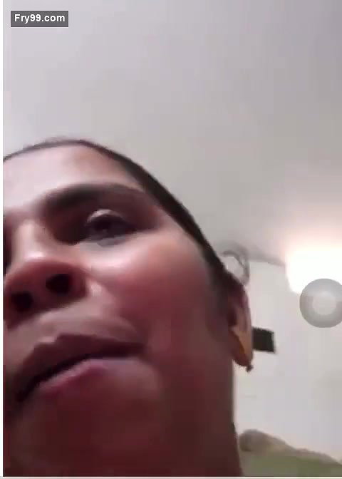 Mallu Bhabhi Showing Her Boob On VC