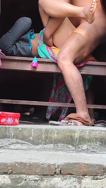 Bhabhi and Dewar Outdoor Bathroom Sex