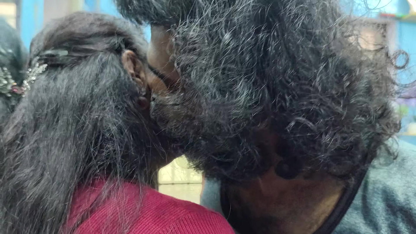 Couple lip lock romance, Malayali hot couple lip lock romance