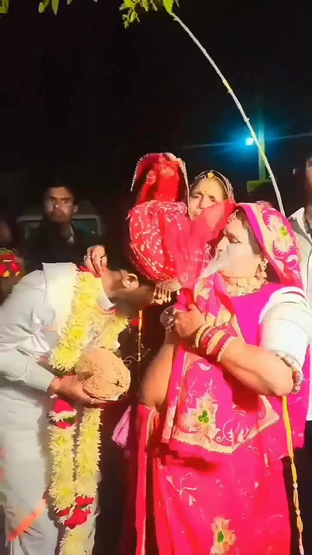 Doodh ka karz bhol na jana