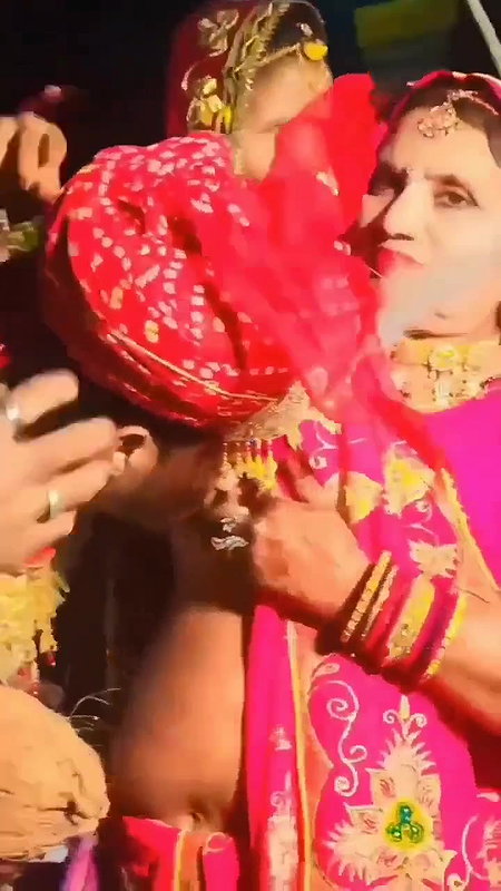 Doodh ka karz bhol na jana