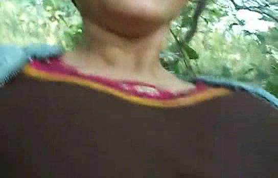 Bengoli Beautiful Teen Girl Showing boobs and back to her lover in park