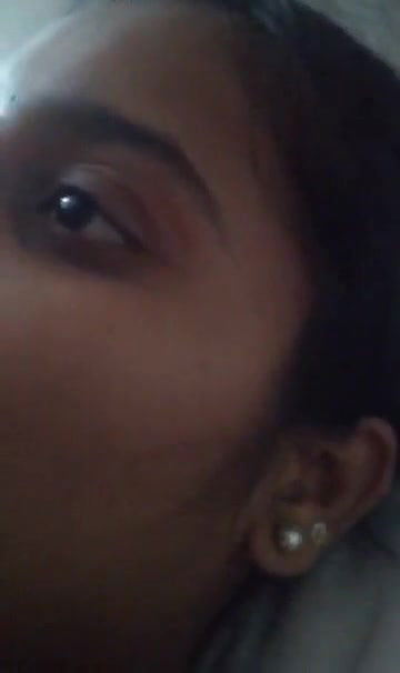 Hot Tamil Girl Enjoying with Lover in Hotel Pic’s+Video