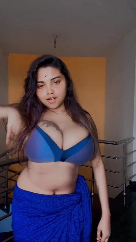 Hot South Indian babe Bigboobs