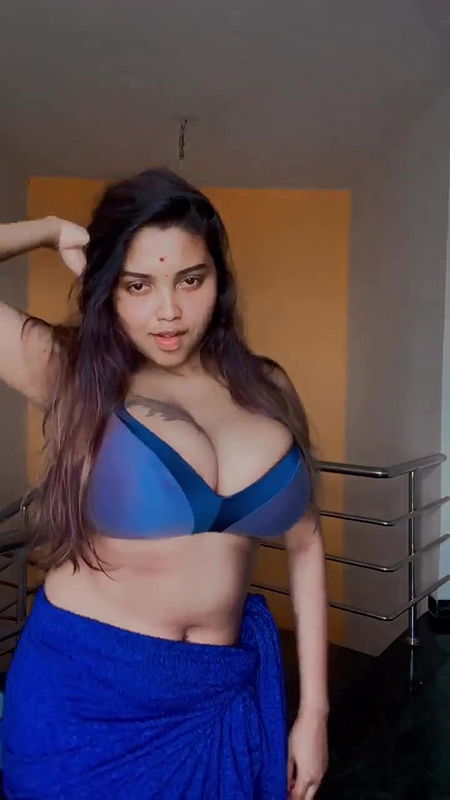 Hot South Indian babe Bigboobs