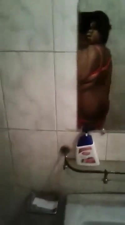 Horny Chubby Girl Showing