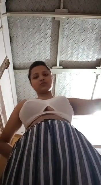 Big Boobs Desi Girl Showing