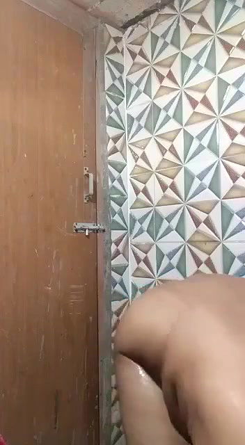 Sexy Bengali Boudi Bathing