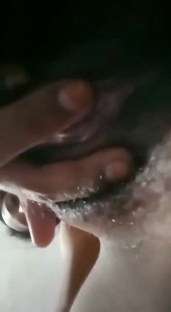 Maal,hairy pussy