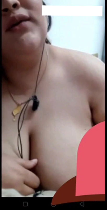 Beautiful Bhabi Showing Big Melons On Video Call