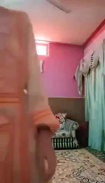 Beautiful Bhabi Showing Hairy Pussy Full Nude