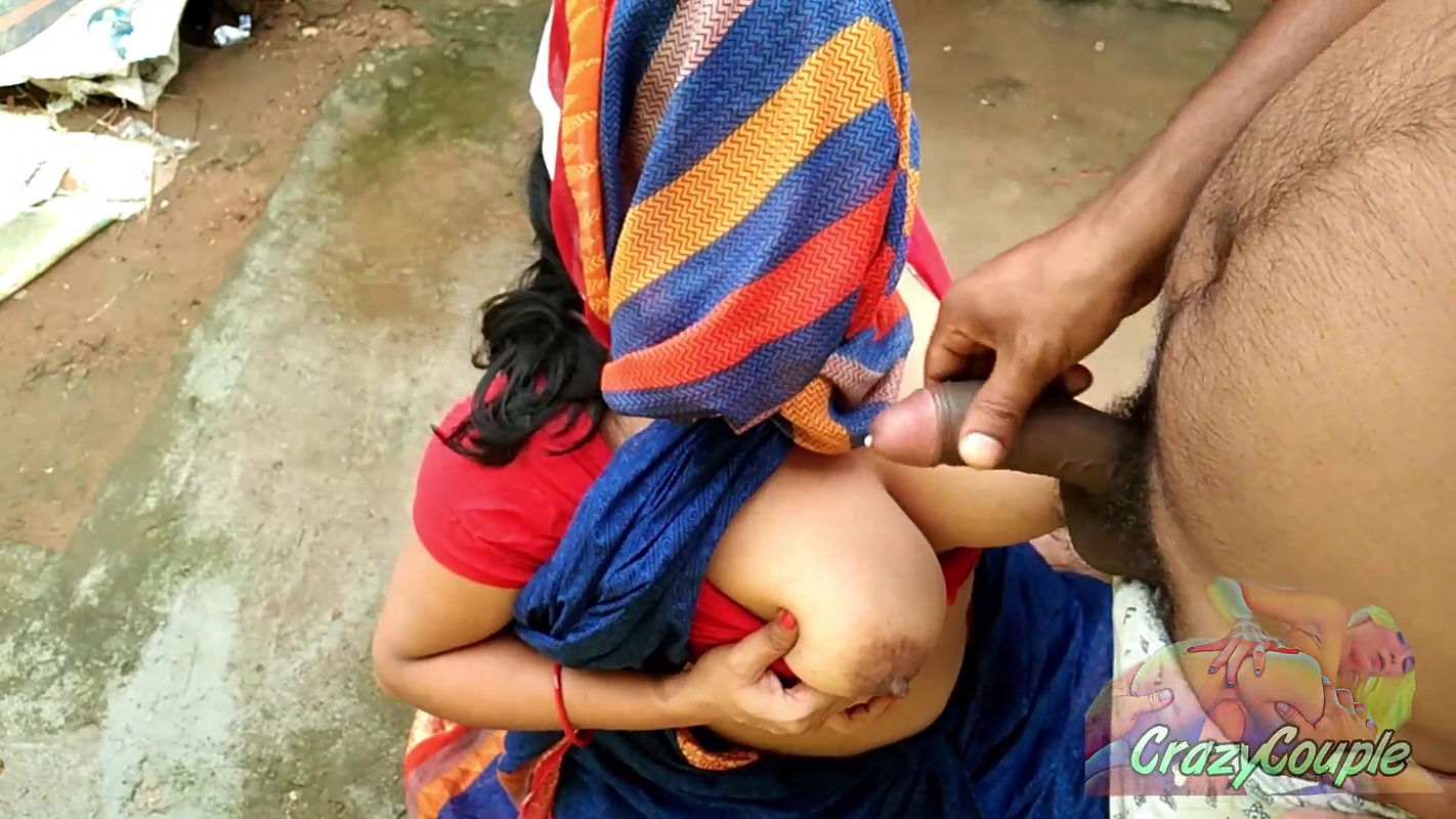 Bhabhi in Blue Saree Pissing BackYard Suck  Devar Dick Cum On Juicy Tits