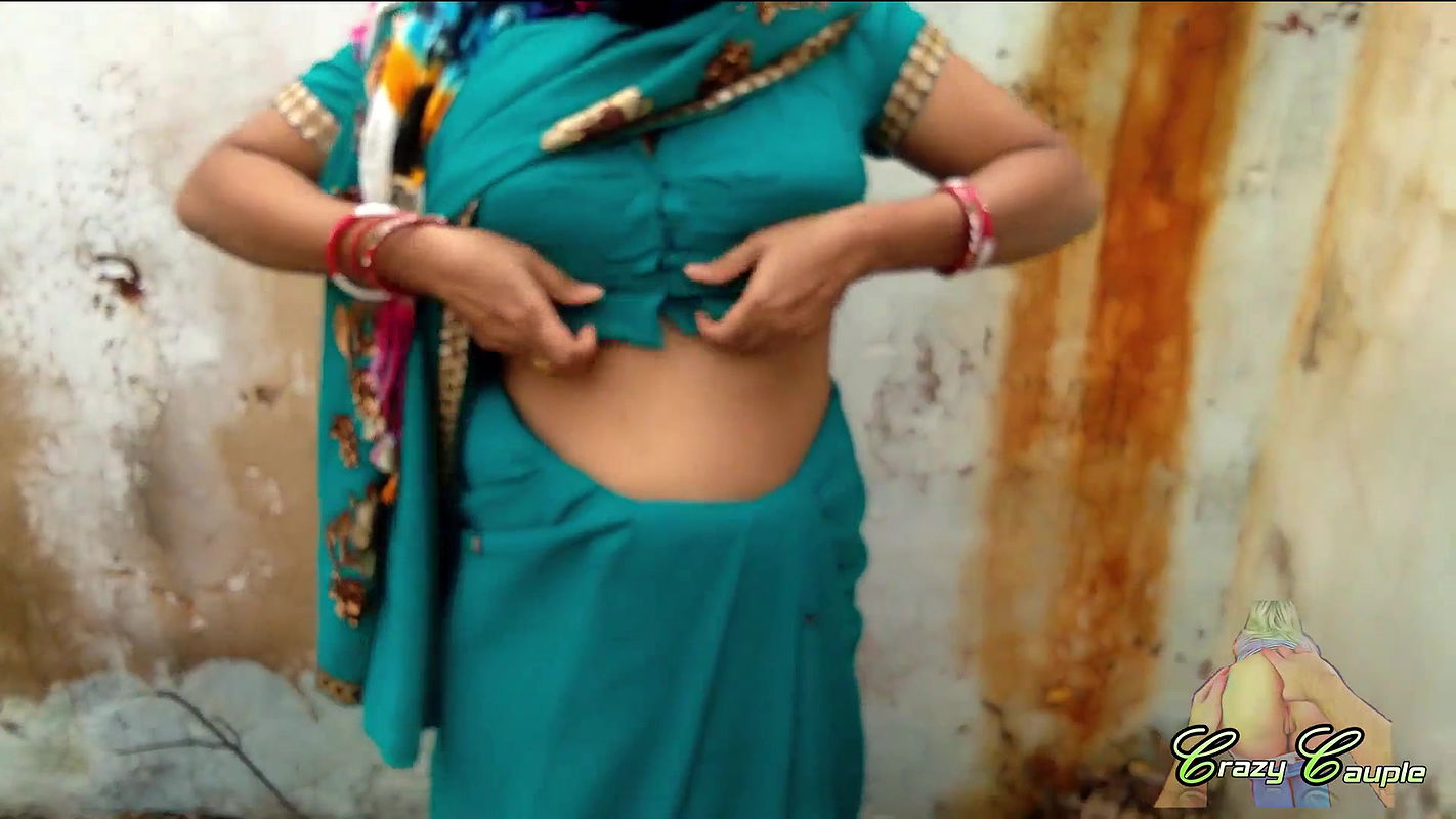 Indian Milf Cought Pissing Outdoor In Public By Stranger Fucking Hard