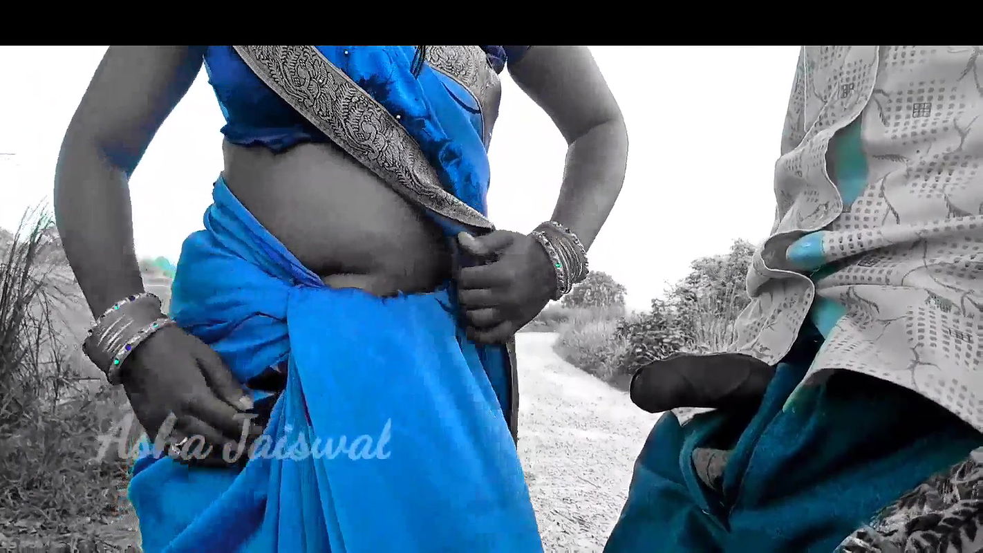 सड़क पर जा रही थी बोली मुझे बाजार छोड़ दो भले इसके बदले चोद लो हिंदी आवाज में