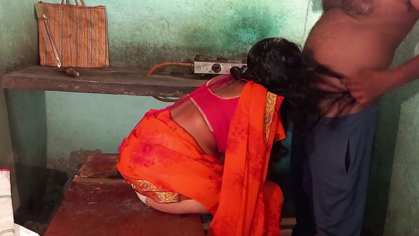 Servant Enjoys Sex And Fucking Curry Mistress In Kitchen