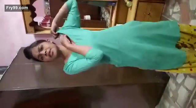 Sexy Desi Girl Strip Her Cloths and Showing Her Nude Body To Lover
