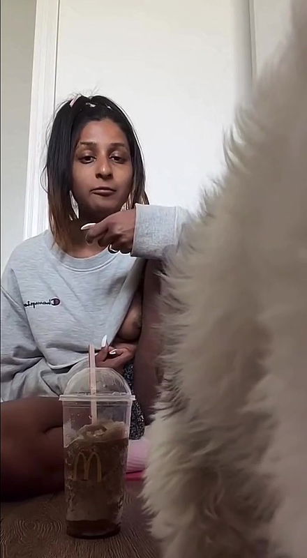 Insta Babe Accidentally Boob Show