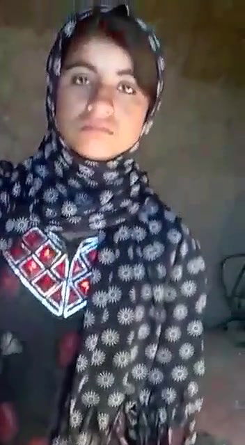 Pathani Girl Showing Boobs & Pussy – with Pashto Audio