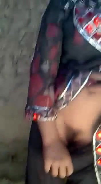 Pathani Girl Showing Boobs & Pussy – with Pashto Audio