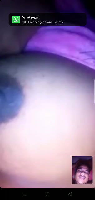 Bhabhi showing to lover