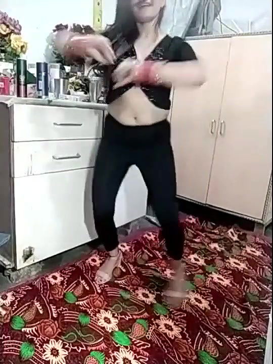 Diya_Roy95 aka mahimagicgirl Dancing & Showing Boobs on Live ~ with Face