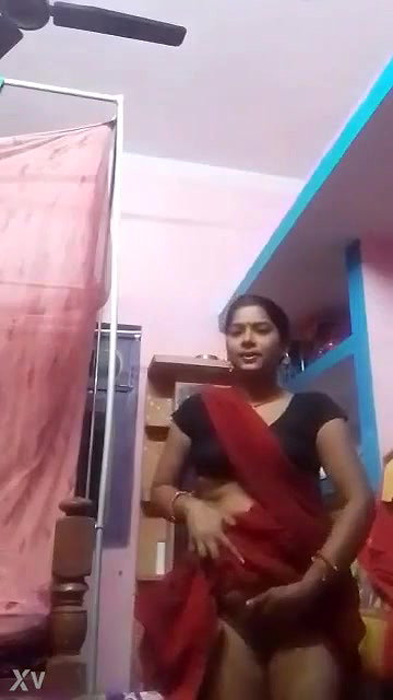 Desi Village Bhabhi Shows Her Pussy