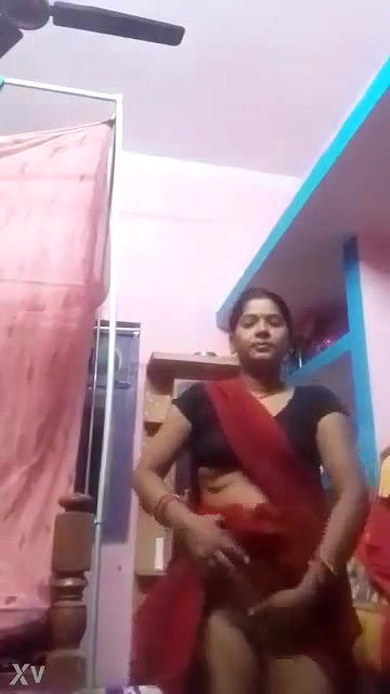 Desi Village Bhabhi Shows Her Pussy