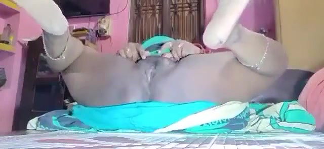 Deepa aunty biy ass 2
