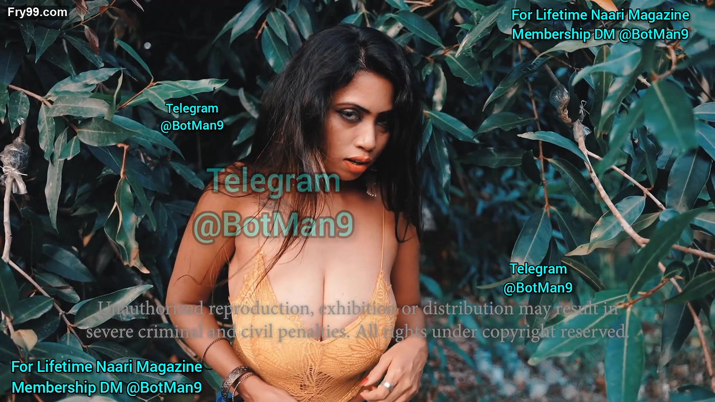 Naari Magazine Ahona Boob Tease