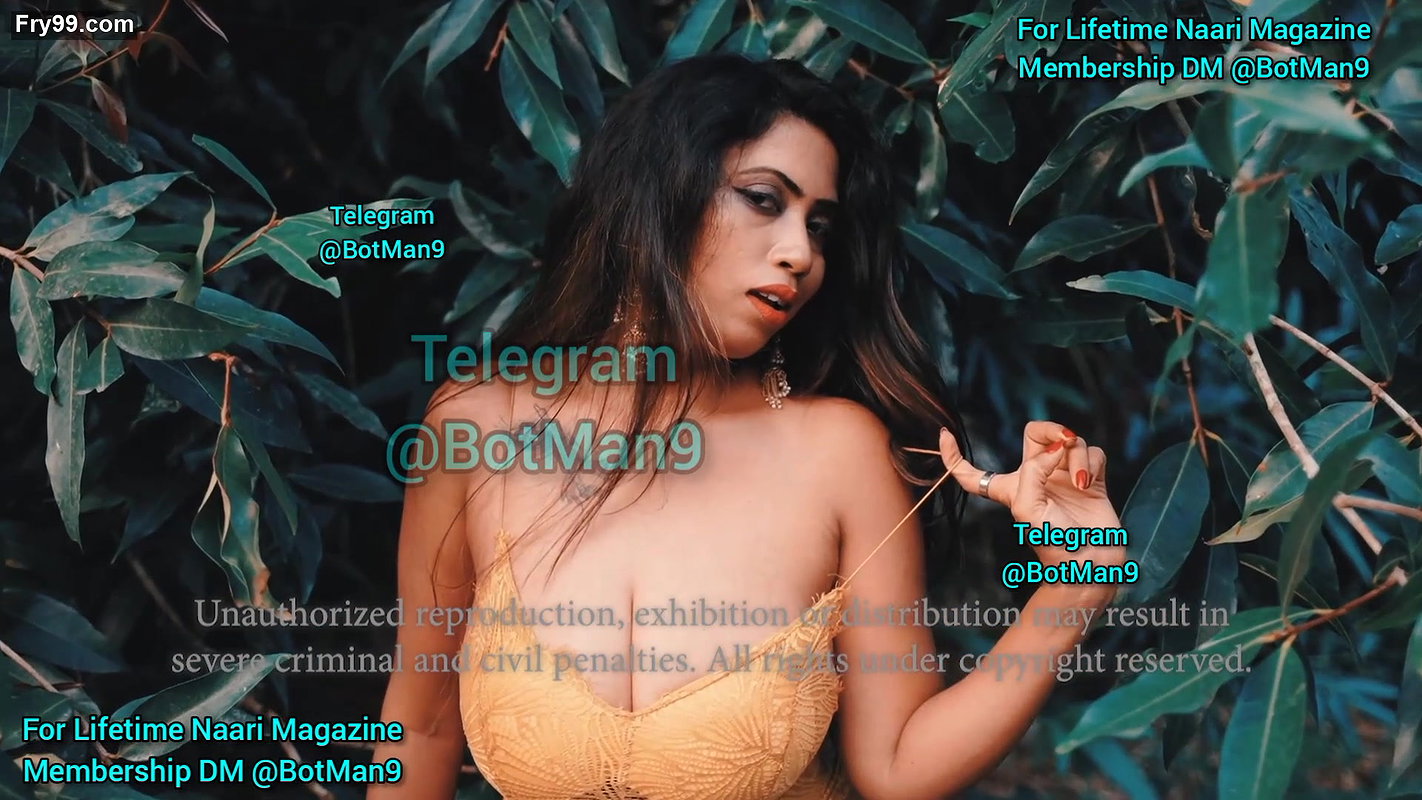 Naari Magazine Ahona Boob Tease