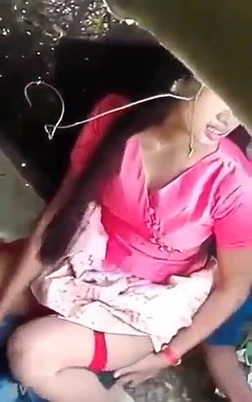 myanmar girl outdoor fun