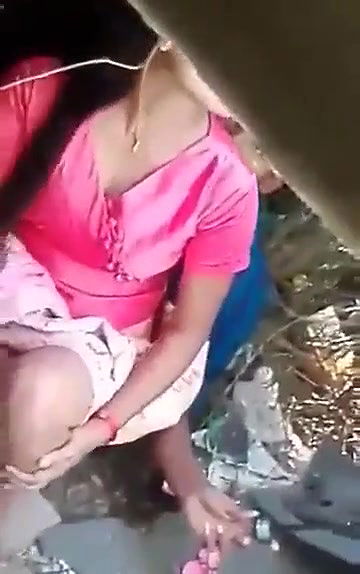 myanmar girl outdoor fun