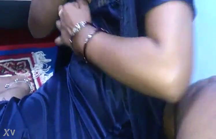 Desi bhabi sexy boobs